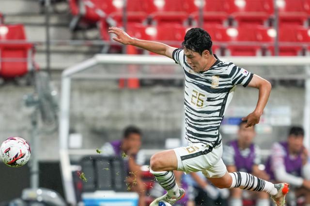 在线下注-【东亚杯】洪喆传射姜成进2球 韩国3比0胜中国香港